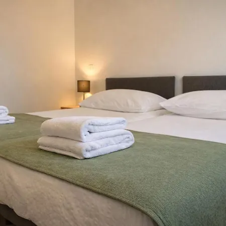 Nessi Hotel 3*