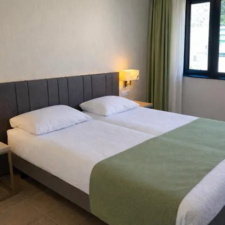 Nessi Hotel